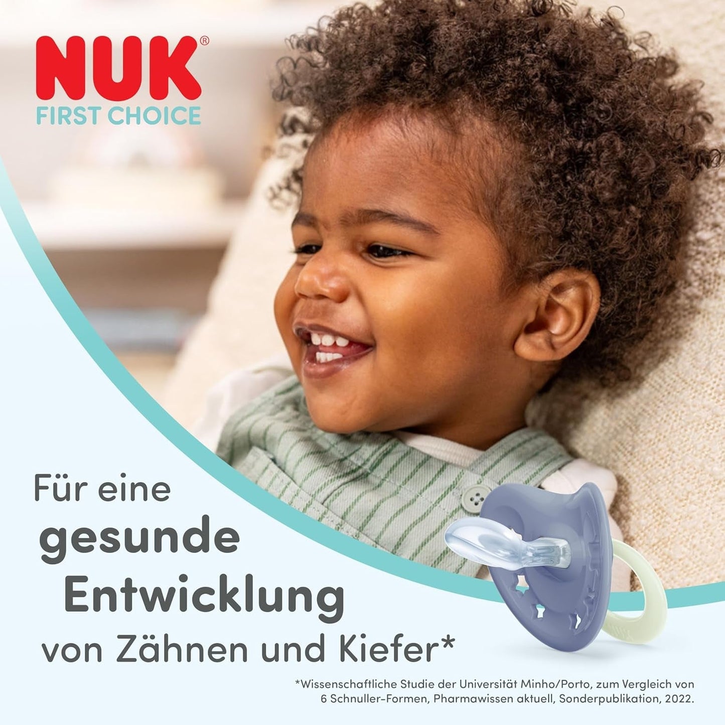 NUK First Choice klassiska dag- och nattnappar för bebisar | 6-18 månader | Ortodontiska nappar som lyser i mörkret | 95 % acceptans av spädbarn** | Blå | Paket om 2