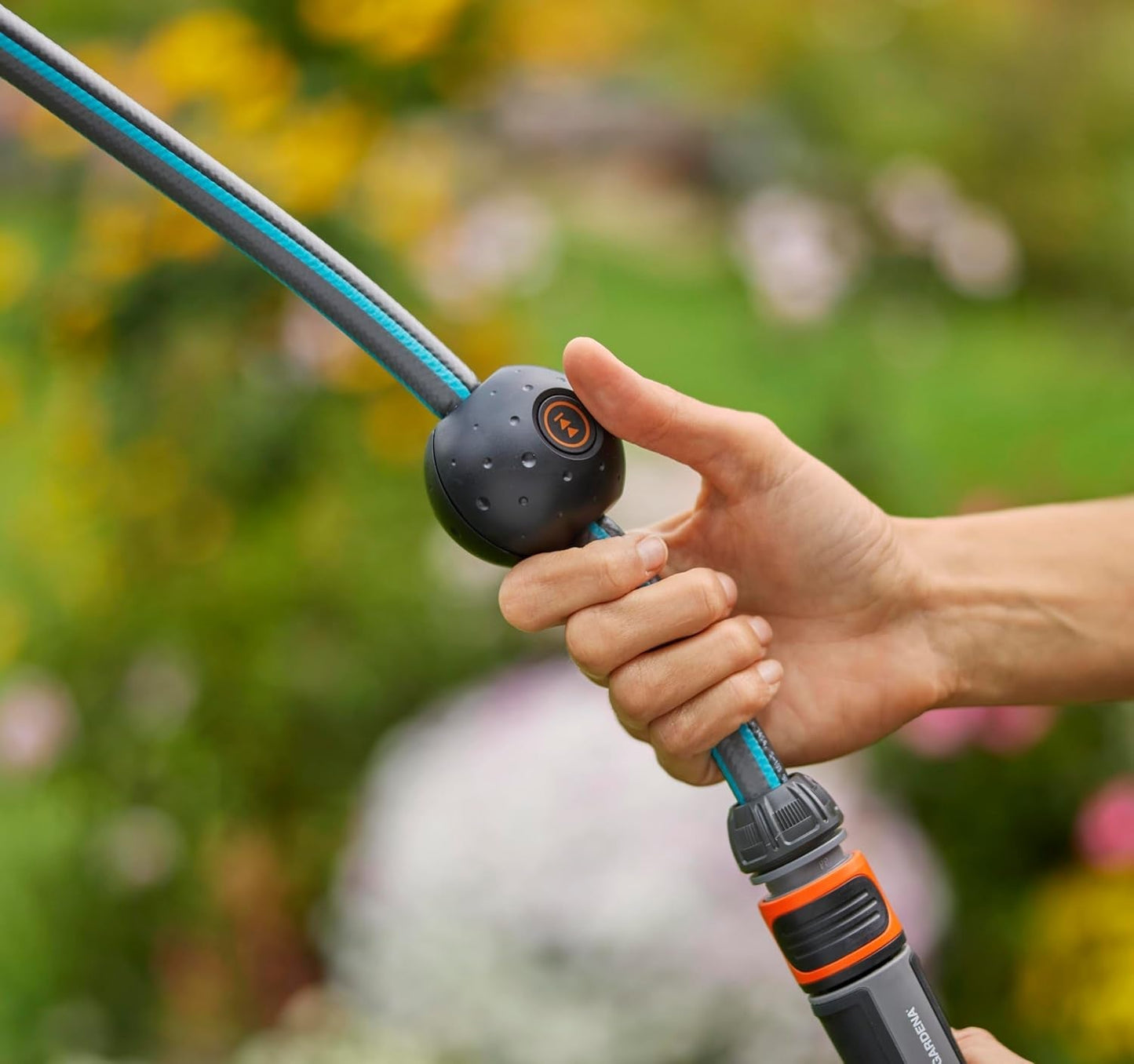 Gardena PowerRoll XXL Solo sladdlös väggslanglåda: Automatisk slangupprullare med 40 m trädgårdsslang, slangstyrning och RollControl, batteridriven, UV- och frostbeständig (18647-55)