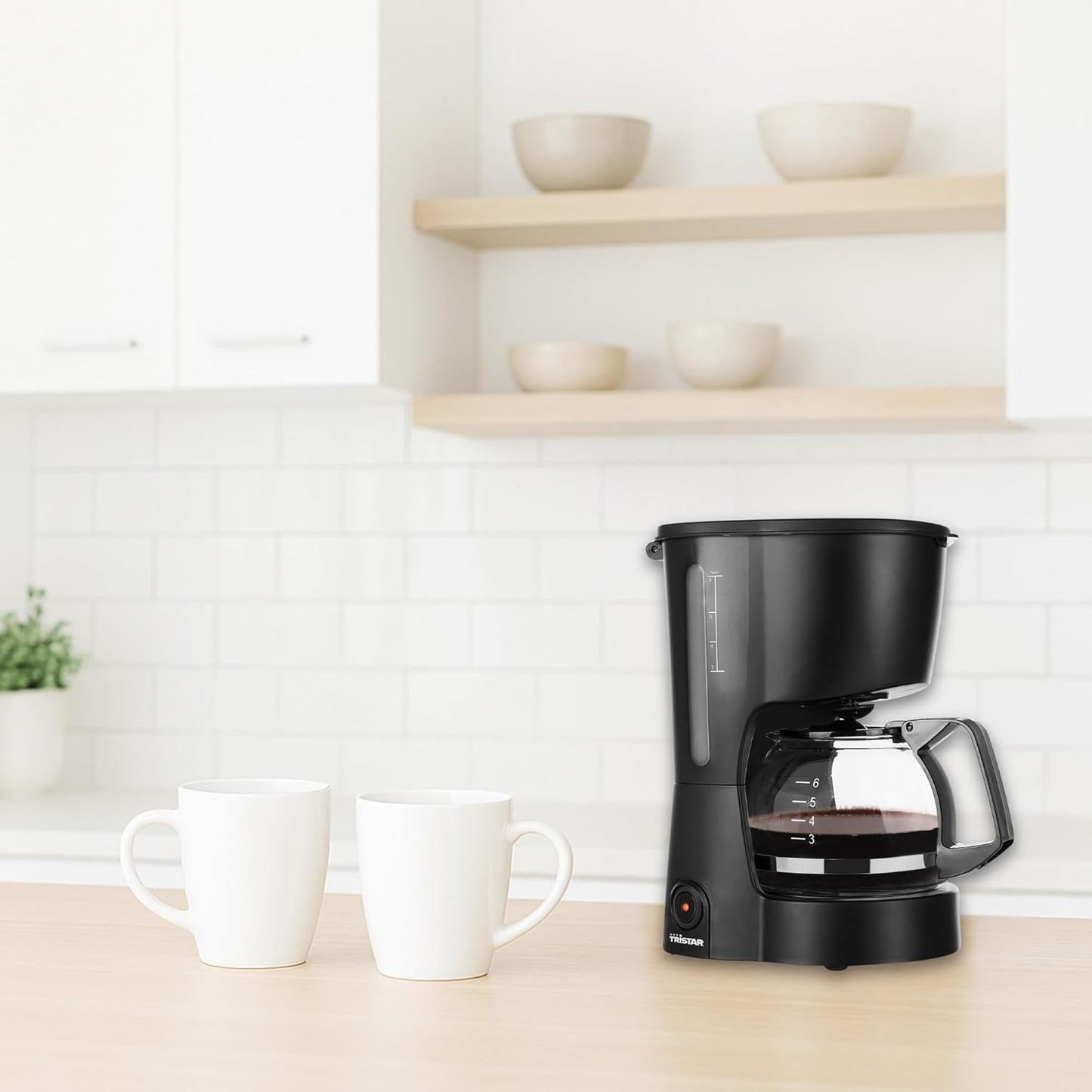 Tristar kaffebryggare, kapacitet 6 koppar, 600W, varmhållningsfunktion, automatiskt stopp, permanent filter, anti-droppsystem, kompakt och portabel, lätt att rengöra, CM-1246