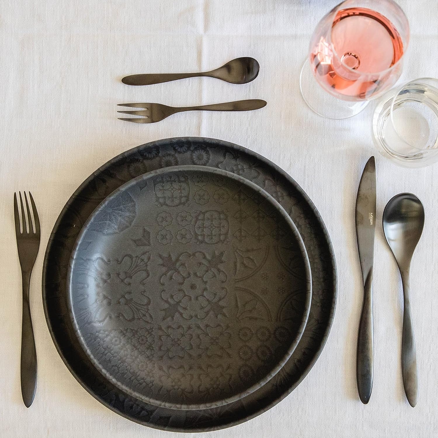 MÄSER 934064 Modern vintage servisset för 2, morisk design med matt glasyr, 8-delad middagsservering, högkvalitativa keramiska tallrikar och skålar, stengods, svart
