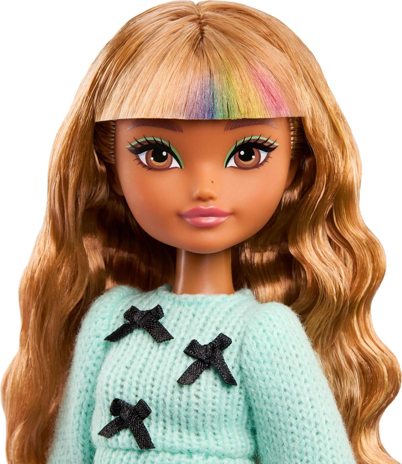 Barbie Dream Besties docka och tillbehör, Zia modedocka med avtagbara arrangemang och vågigt brunt hår, 7-delad hår och måne, JGG36