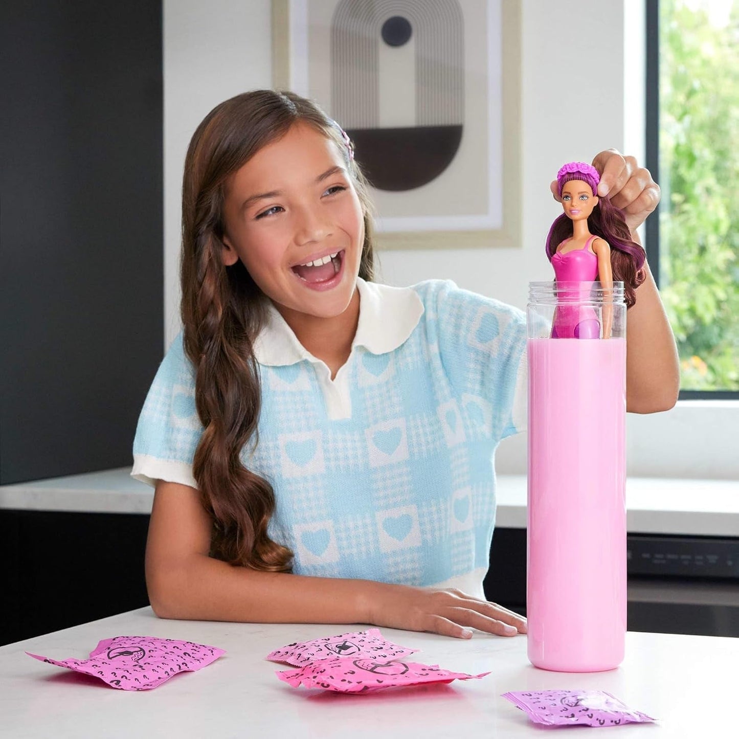 Barbie Color Reveal Doll och tillbehör, Ballerina-serien, 6 överraskningar att packa upp, inklusive färgbyte, Inspirerad av huvudbaletttrenden (stilar kan variera), HRK17 Naty Shop Dolls