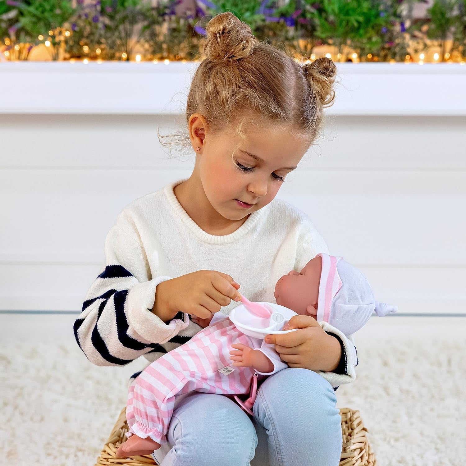 JC Toys - Berenguer Boutique 38 cm mjuk, verklighetstrogen docka med öppen/sluten mun, presentset i 10 delar, nappflaska, skallra, napp och tillbehör, rosa, 2+