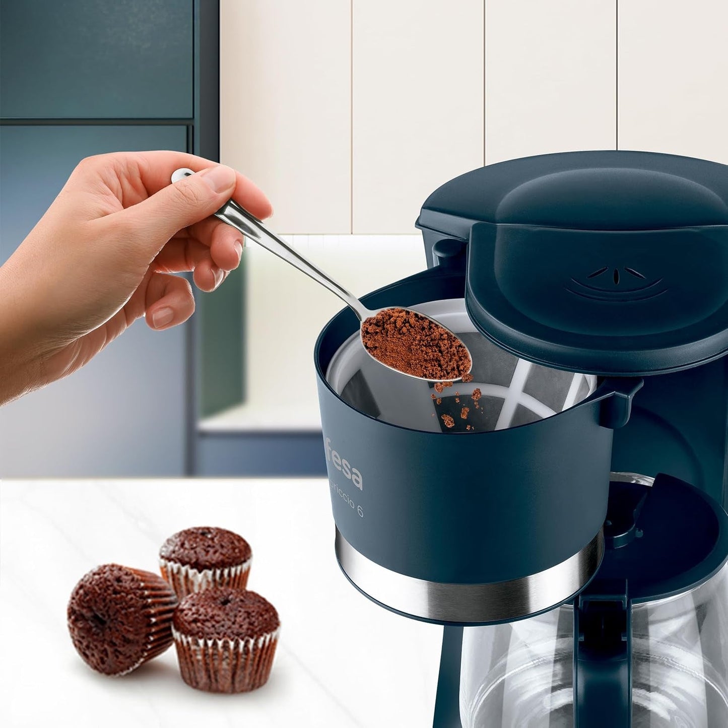 Ufesa CG7114 Capriccio filterkaffebryggare, 6 koppar, 600W, karaff 0,6L, anti-droppsystem, automatisk avstängning, blå