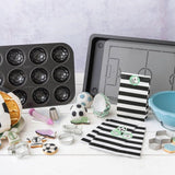 Zenker 12Er Muffinform – Muffinbackblech Für Muffins Und Cupcakes Aus Der Serie Soccer Baking– Hitzebeständiges 12Er Muffinblech Mit Antihaftbeschichtung, Schwarz Formar och brickor för bakning Naty Shop