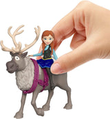 Mattel DISNEY Isdrottningen Anna & Sven docka och djurfigur, inspirerad av de animerade karaktärerna, rörliga lemmar, avtagbar kjol och cape, för barn från 3 år och uppåt, HLX03 Naty Shop Dolls