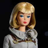 Mattel Barbie Miss Astronaut samlardocka med silverdräkt, rymdstövlar och hjälmtillbehör, vintagereproduktion av 1965 original, JBJ48 Naty Shop Dolls