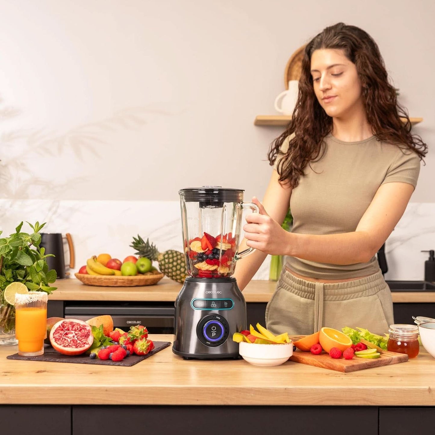 Cecotec Standmixer Power Black Titanium 2200MAX Smooth, 2200 W Maximale Leistung, 6 Klingen Aus Edelstahl, Ice-Crush-Funktion, Turbo- Och Smoothie-Funktion, Autoclean-Funktion Kitchen Naty Shop