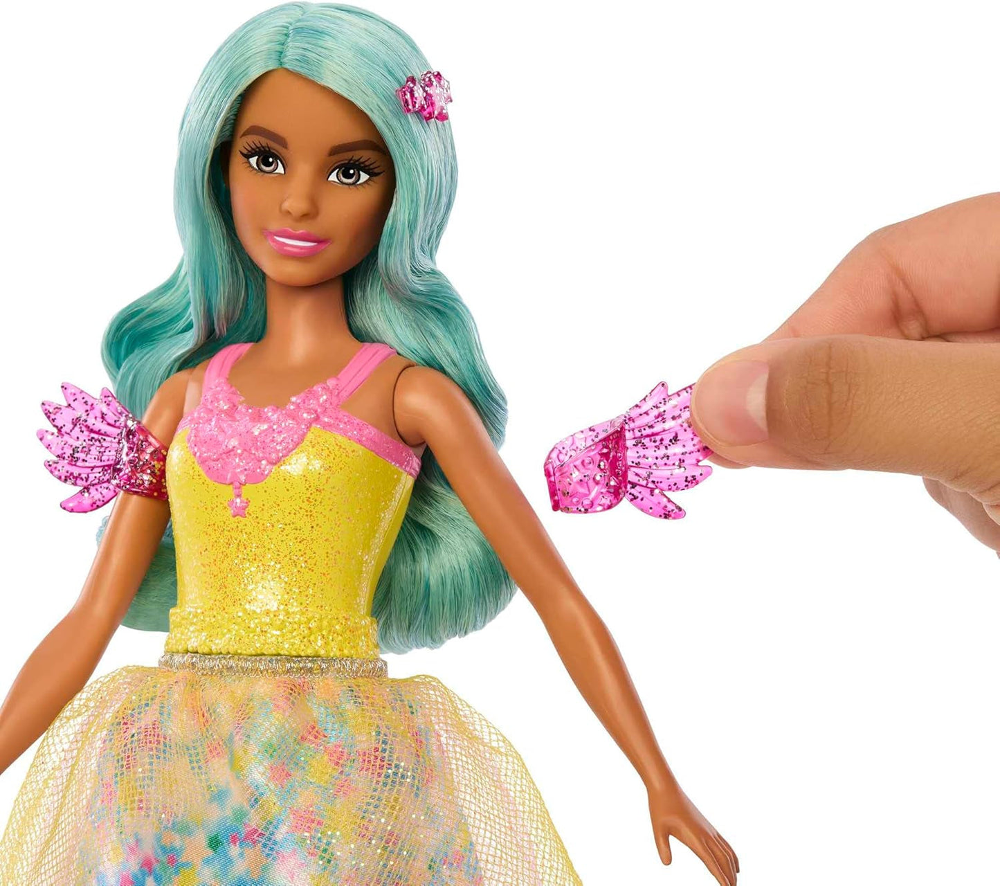 Barbie Hidden Magic - Teresa docka med älvdräkt, vågigt hår och kam för rolig frisör, för åldrarna 3 och uppåt, HLC36