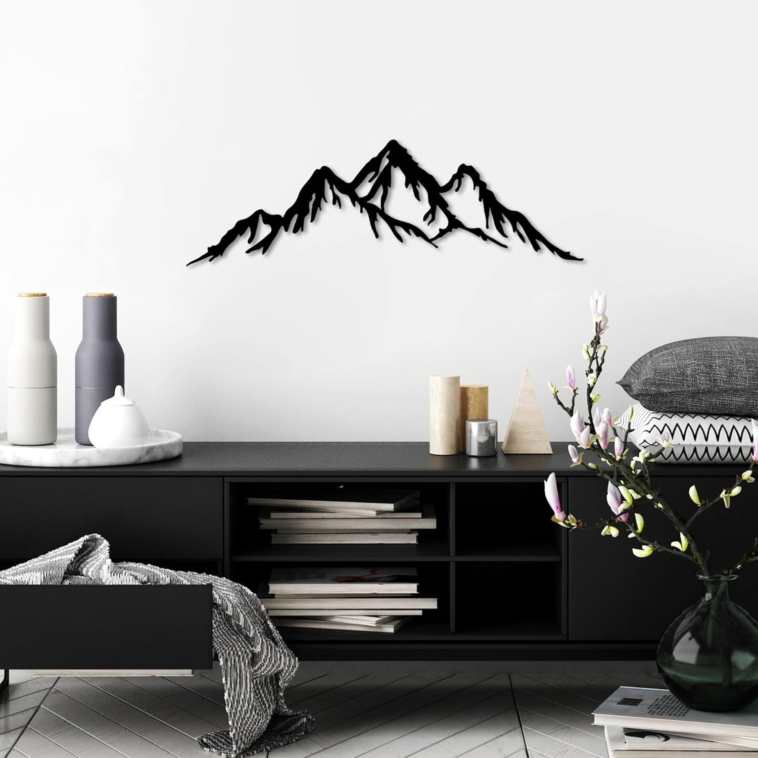 Elegant dekorativ väggtillbehör i svart metall, 70 x 22 cm | 100 % metall (tjocklek 1,5 mm) | Enkel väggmontering | Perfekt för en modern dekoration Statyetter och skulpturer Naty Shop Standardtitel