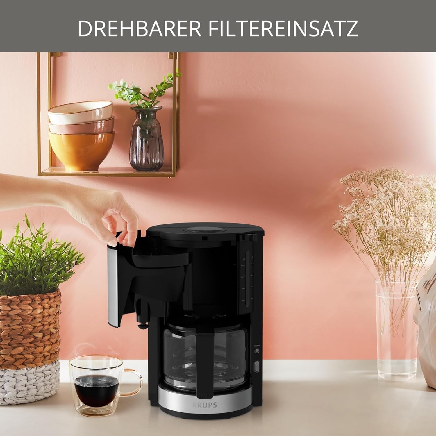 Krups KM3210 Pro Aroma Plus Espressomaskin, 10 koppar, 1,25 L, Håll värmen i 30 minuter, Synligt vattennivåfönster, Anti-droppsystem, Svart med applikationer i rostfritt stål