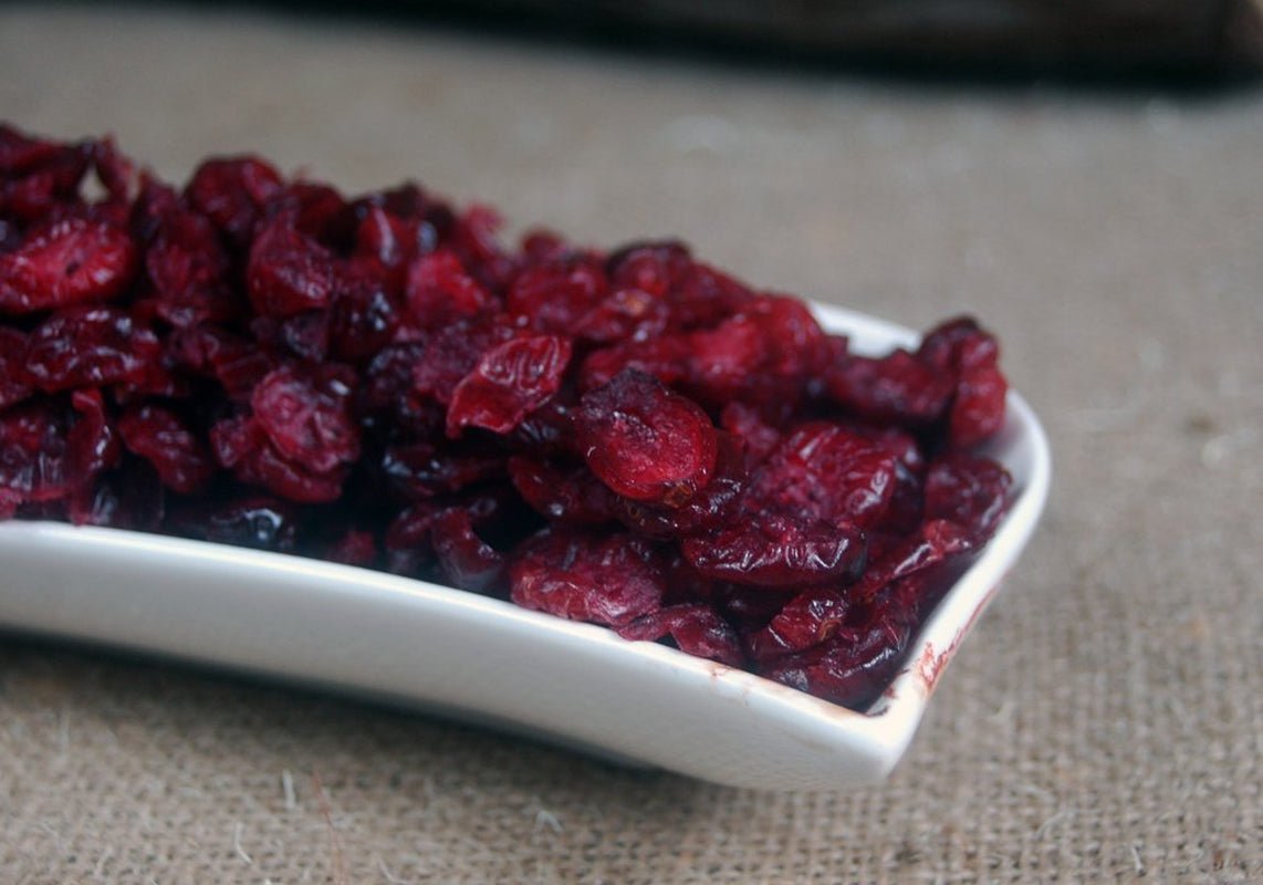 Tranbär sötade med ananasjuice - 1 kg påse Uttorkade produkter Naty Shop Standardtitel