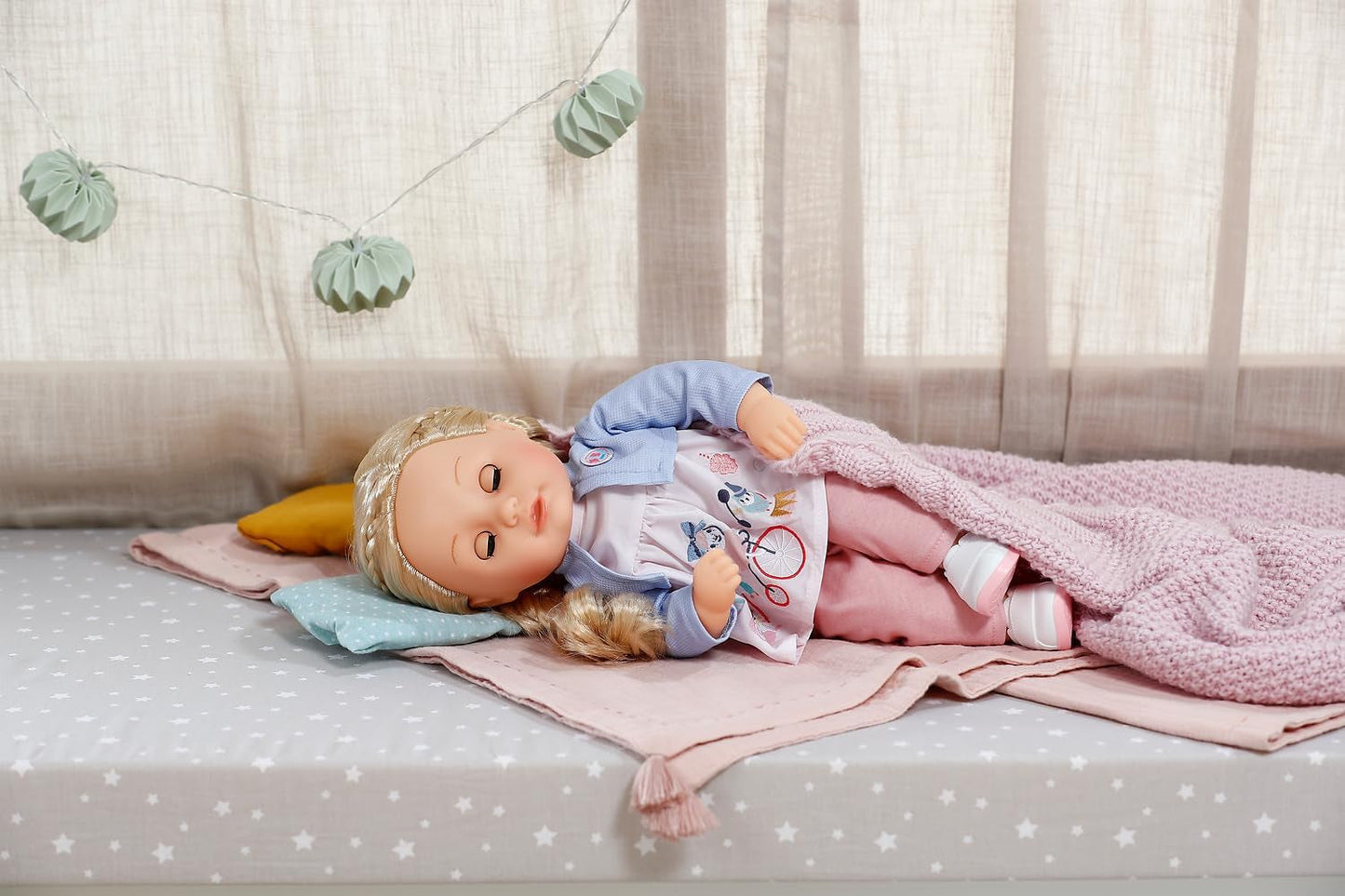 BABY born Sophia Rose - 36 cm mjuk docka - Docka med blont hår av hög kvalitet och sömniga ögon - Lämplig för barn från 1 år