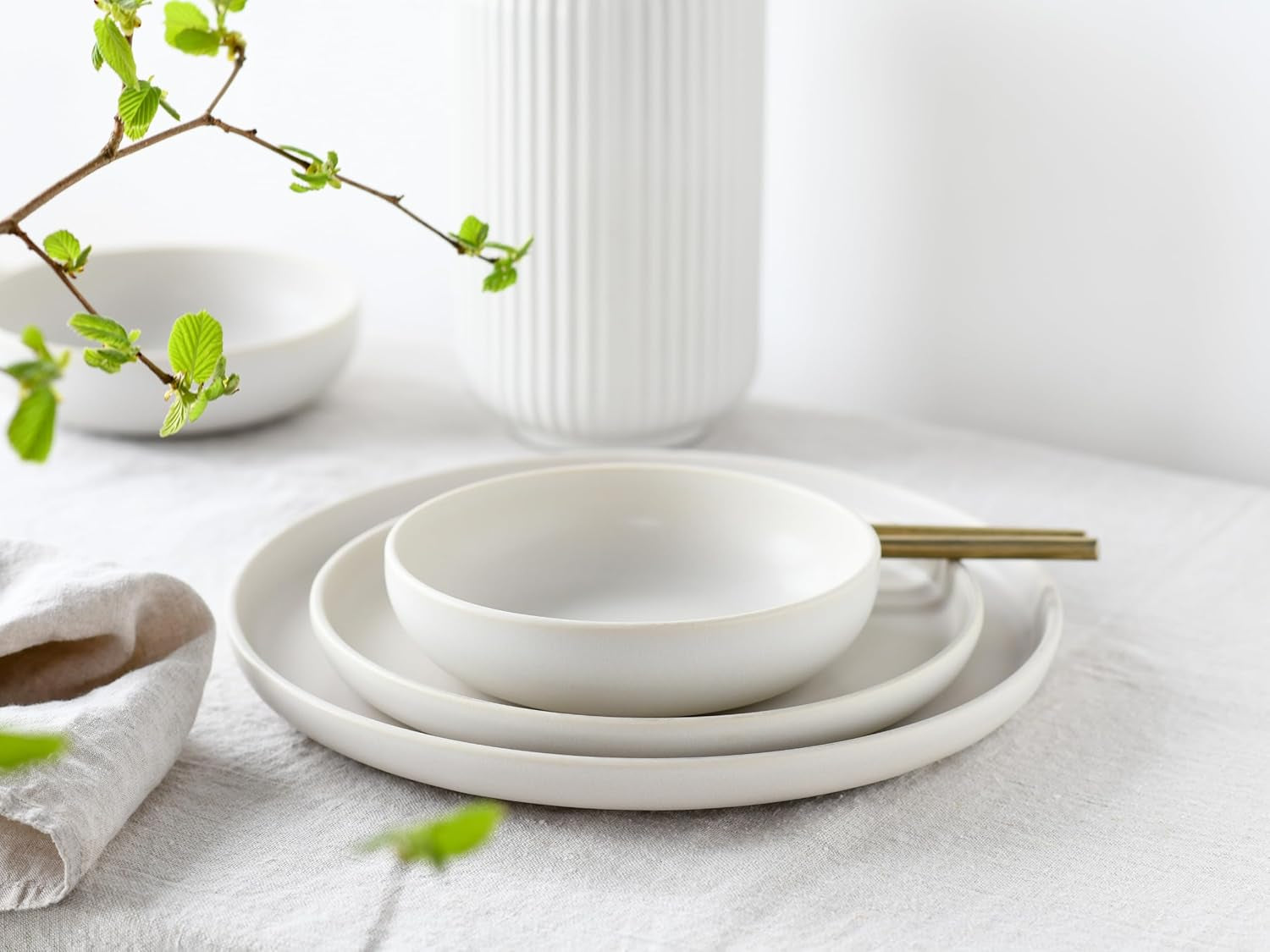 CreaTable, 33065, Uno-serien gul-vit 12-delad servisset, porslinstallrikar, diskmaskin och mikrovågssäker, tillverkad i Portugal
