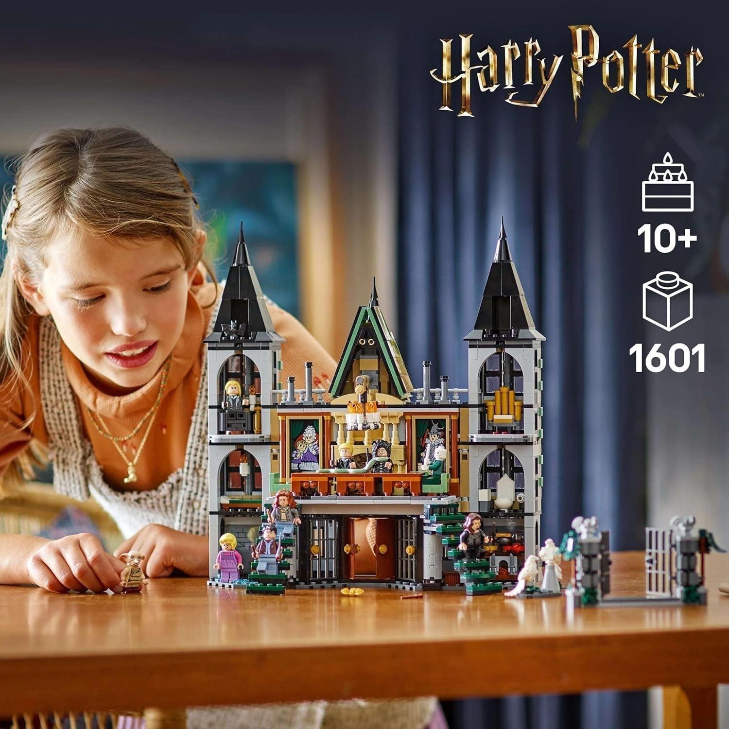 LEGO Harry Potter Malfoy Family Country Estate, fantastisk leksak att samla och visa upp, present till pojkar, flickor och fans av trollkarlsvärlden, presentidé med 9 minifigurer 76453 Byggset Besuche den LEGO-Store