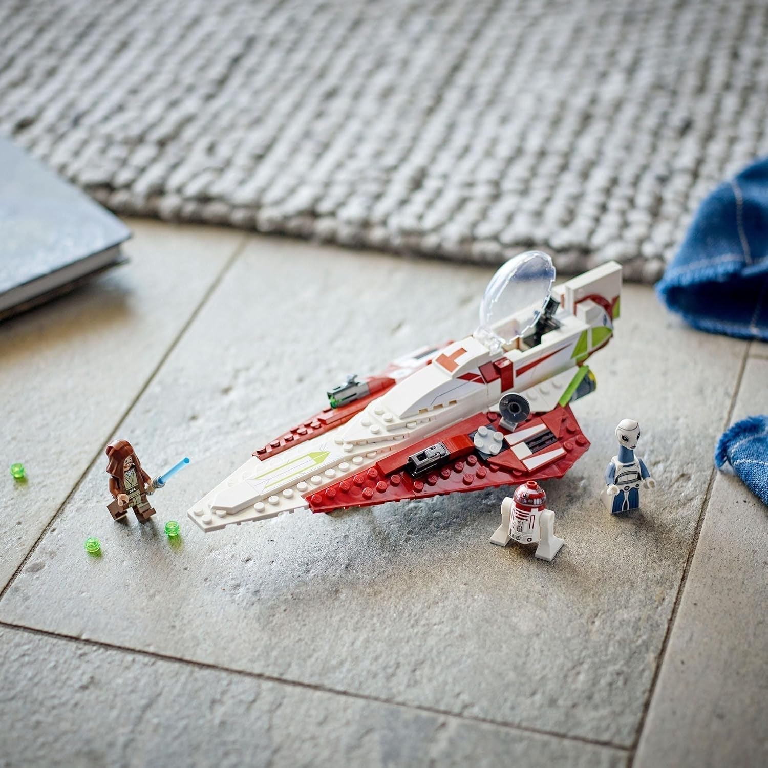 LEGO Star Wars Jedi Starfighter Obi-Wan Kenobi, byggbar leksak med Taun We, Droidfigur och ljussabel, Attack of the Clones Set 75333 Byggset Besuche den LEGO-Store