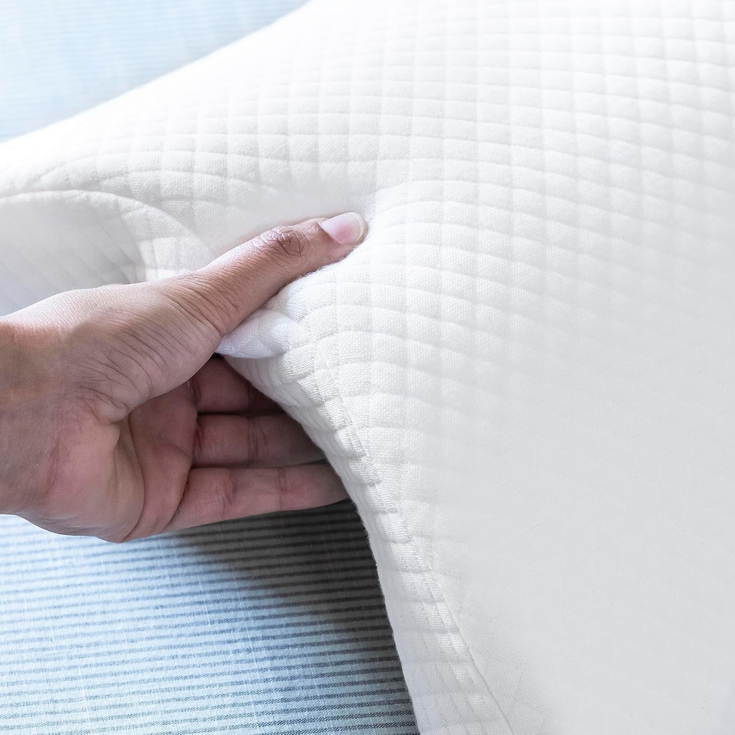 InnovaGoods - Viskoelastisk halskudde för par, Ergonomisk design för paravslappning, Memory-skum för tryckavlastning, Avtagbart överdrag, Vit, 36 x 12,5 x 30,5 cm, Memory-skum