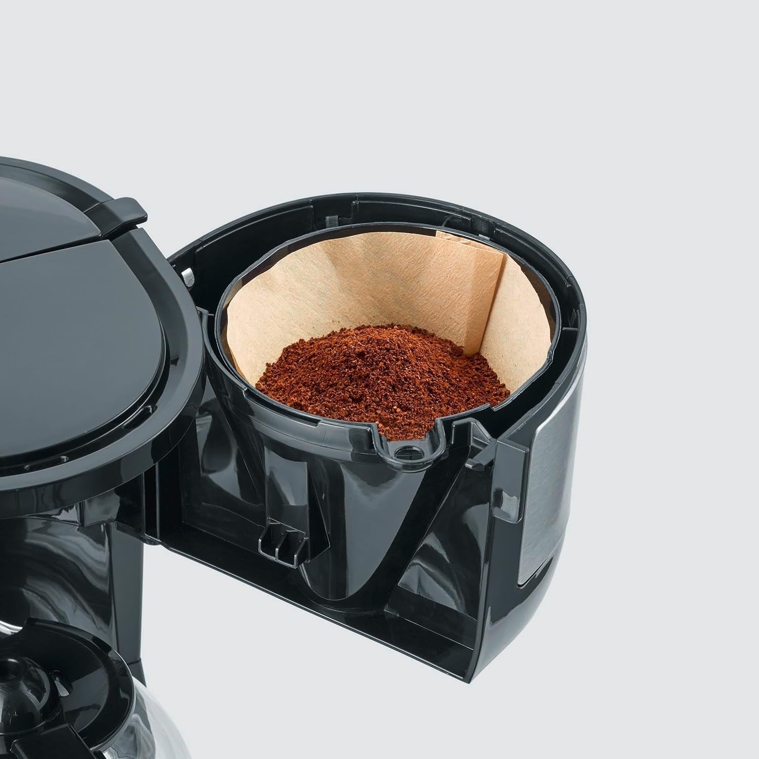 SEVERIN kompakt espressomaskin, aromatiskt kaffe med kaffemaskin för upp till 4 koppar, espressomaskin med filter och permanent oscillerande filter, rostfritt stål/svart, KA 4808