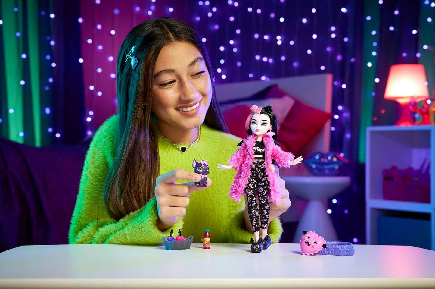 MONSTER HIGH Docka och pyjamasfesttillbehör Draculaura Fladdermusräkning Fabulous Doll Pet Creepover Party HPY66 Naty Shop Dolls