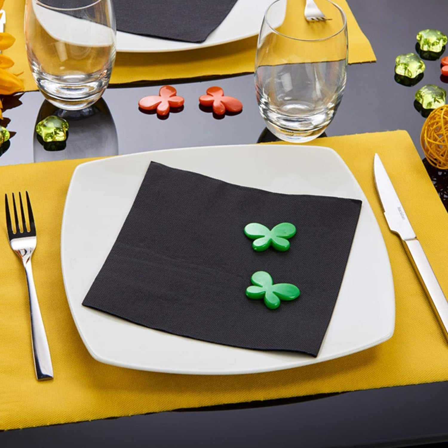 - Tex Touch pappersservetter - Svarta - Fsc®-certifierade servetter - Återvinningsbara och biologiskt nedbrytbara - Set med 40 stora svarta servetter 38 X 38 Cm