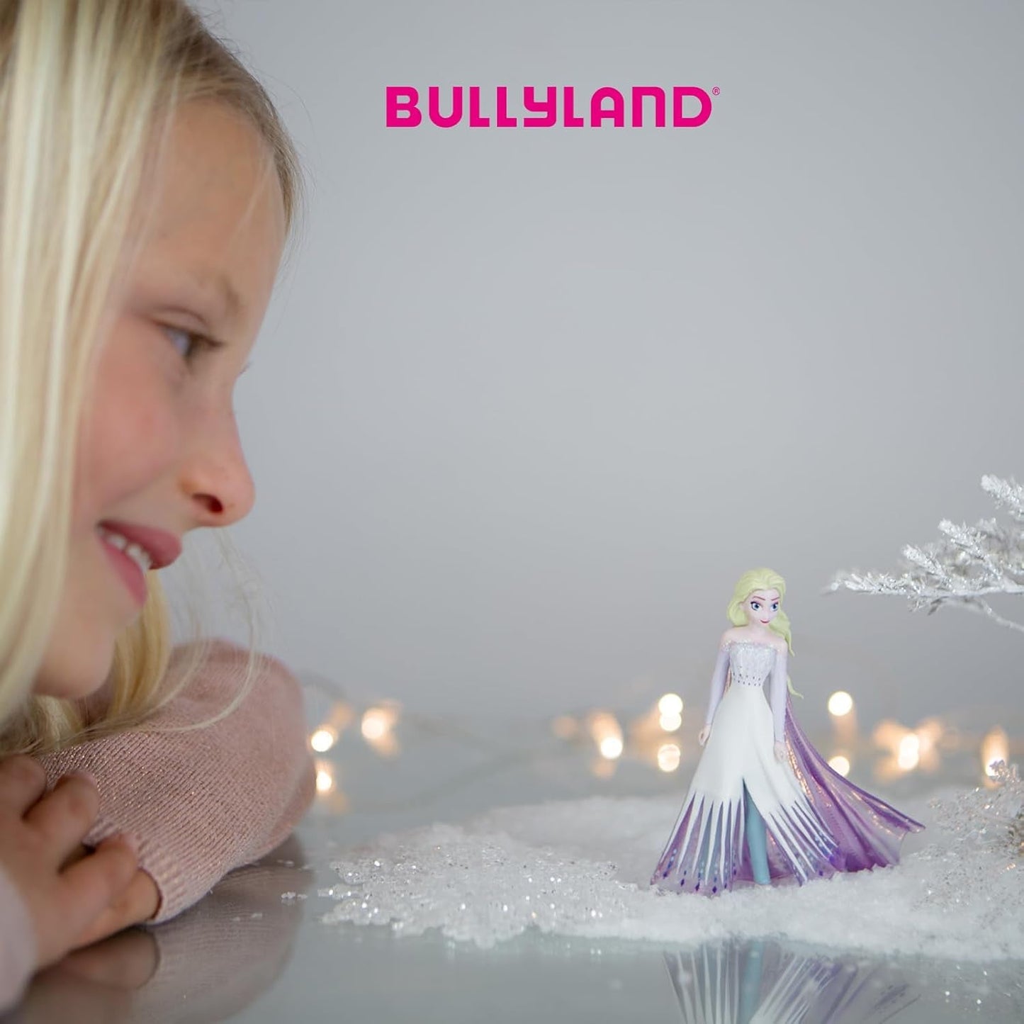 Bullyland 12960 - Prinsessan Anna-figur från filmen Frozen av Walt Disney, ca. 9,5 cm, mycket detaljerad, perfekt som en liten present till barn från 3 år och uppåt
