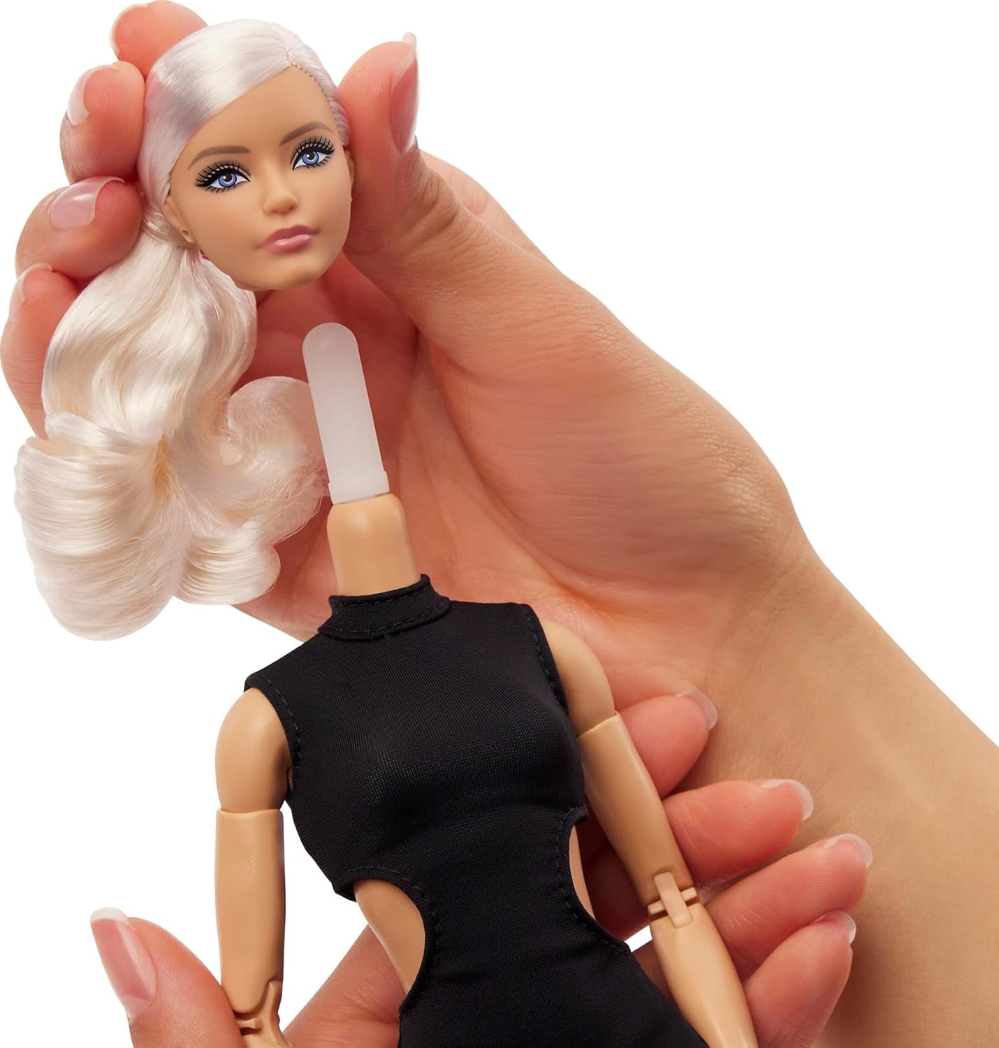 Barbie Basics Model 2 Samlardocka med blont hår, svart miniklänning och gladiatorstövlar, Universal Fit Fashion, rörlig kropp och utbytbart huvud, JBH71 Naty Shop Dolls