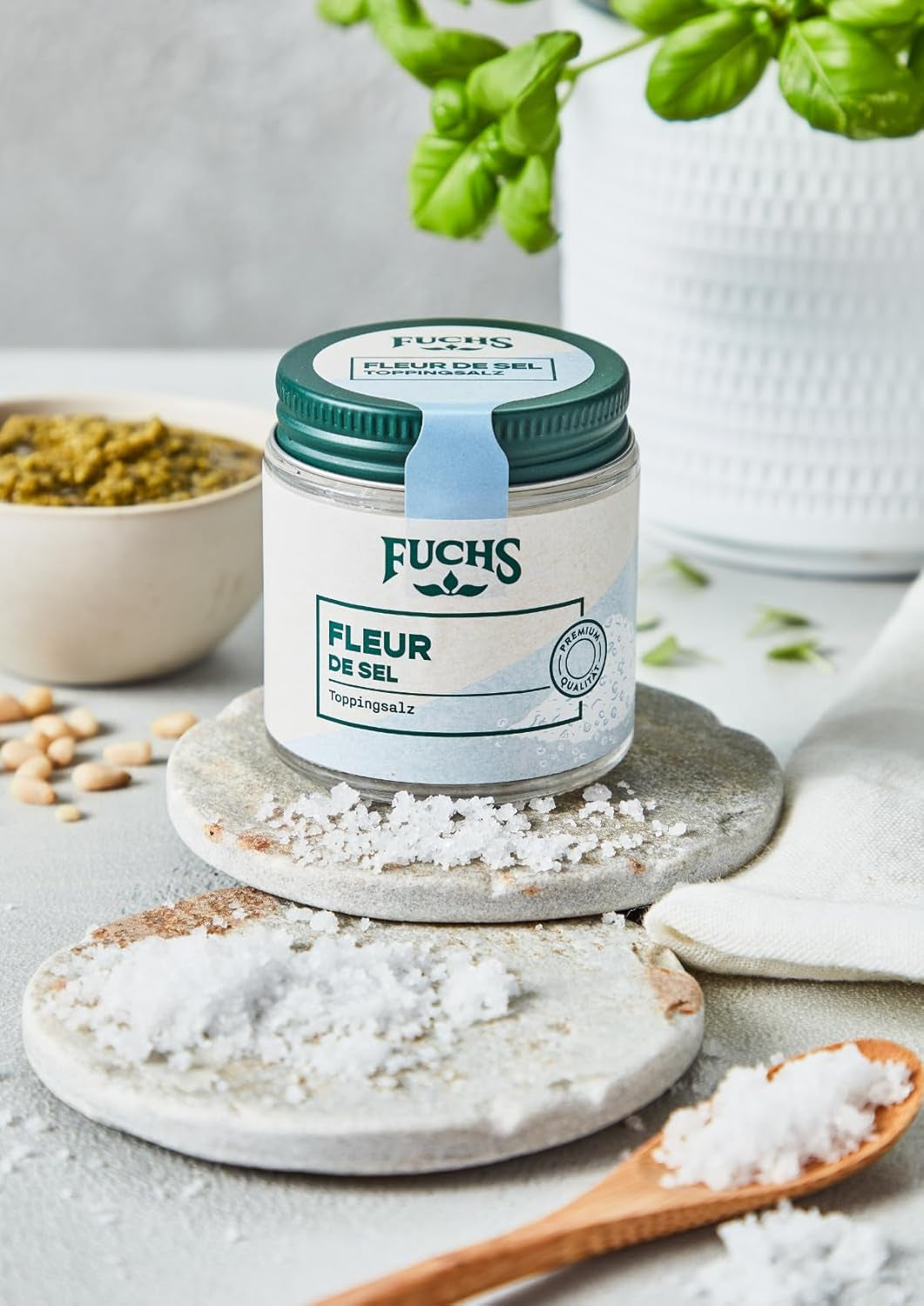 Fuchs Gewürze - Fleur de Sel | Noble toppingsalt för sparris, skaldjur och fisk | Meersalz i premiumkvalitet 100 g im wiederverschließbaren Gewürzglas