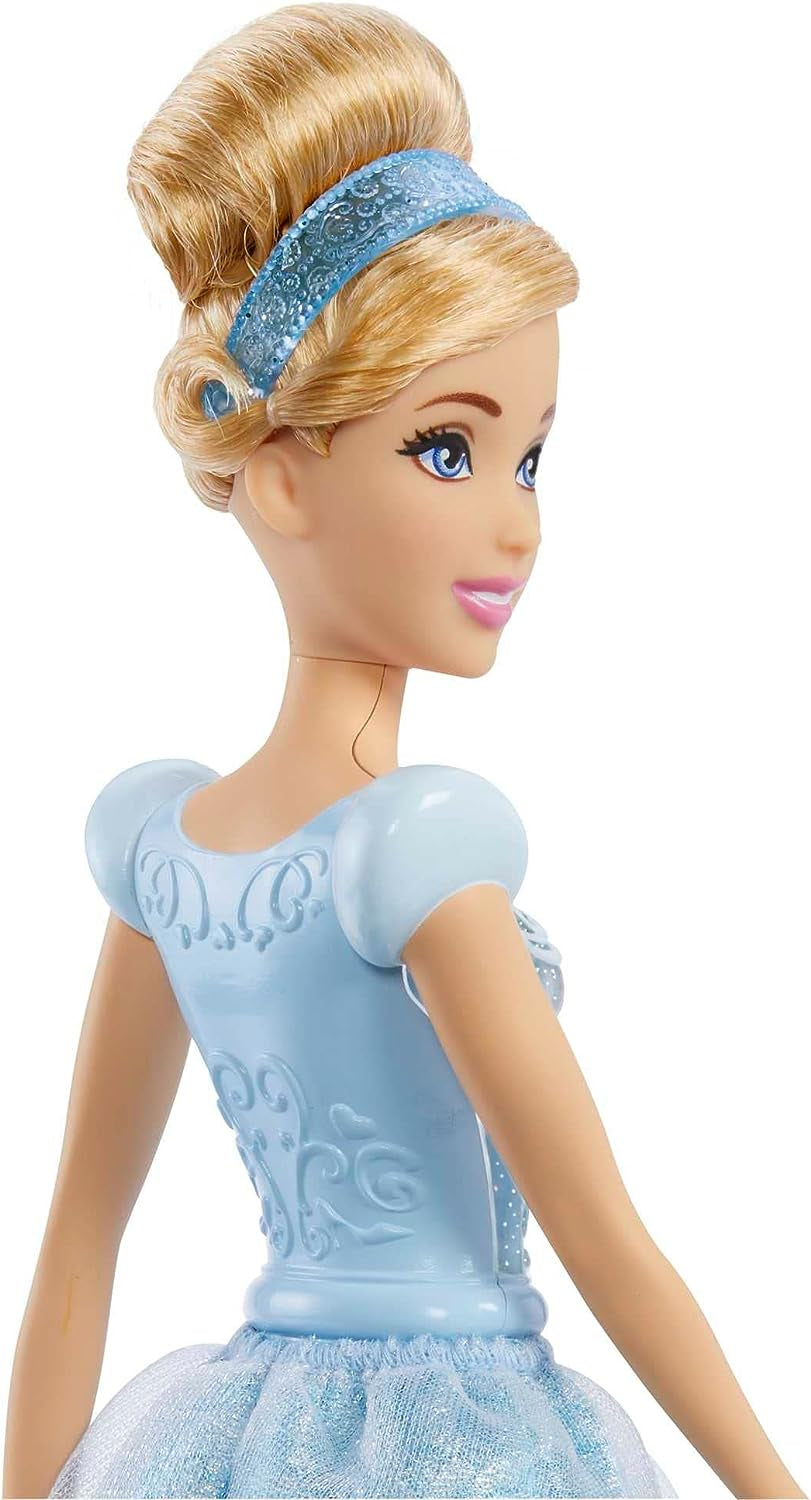 Mattel DISNEY Princess Cinderella rörlig docka med glittrande klänning, avtagbara skor och tiara, kambart hår för frisörnöje, från 3 år och uppåt, HLW06 Naty Shop Dolls