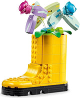 LEGO Creator 3-i-1 blomstersprinklerset, dekoration av barnrum, bygg en sprinkler med en bukett blommor, gummistövlar eller 2 leksaksfåglar, kreativ present till flickor och pojkar 8 år gamla 31149 Byggset Besuche den LEGO-Store