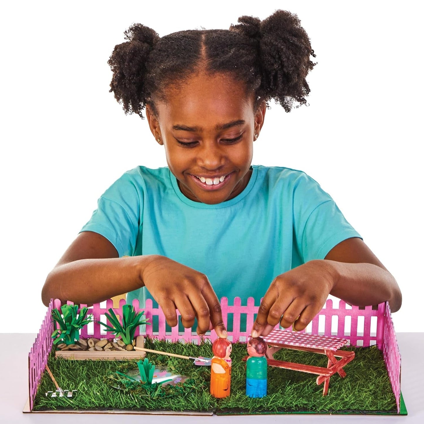Baker Ross FN256 Mini Wooden Garden Dollhouse - 1 Pack Kids Dollhouse Kit Craft Kit