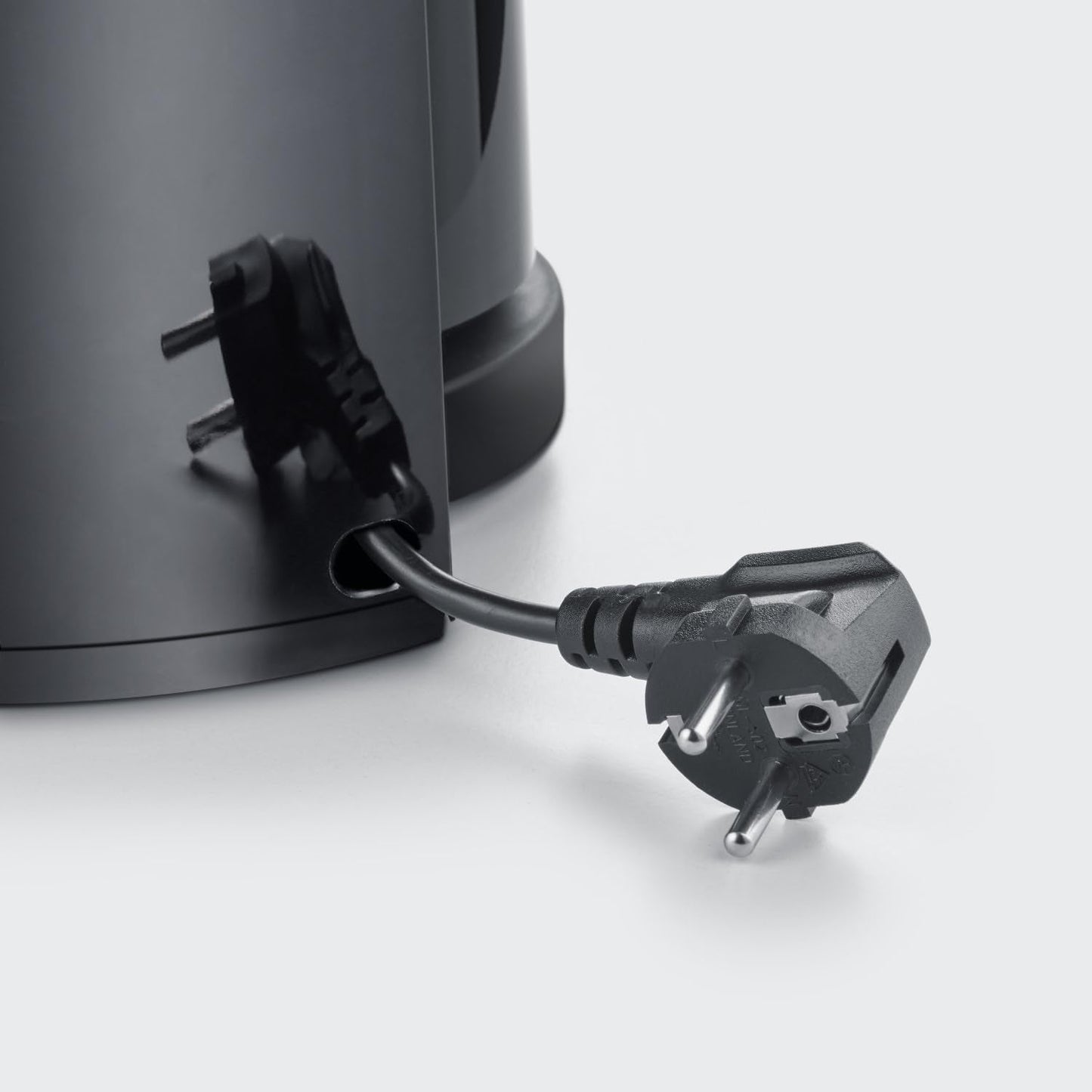 SEVERIN Filter kaffebryggare med termokanna, upp till 8 koppar kaffebryggare, attraktiv filterbryggare med isolerad karaff, svart, 1 liter, KA 9306