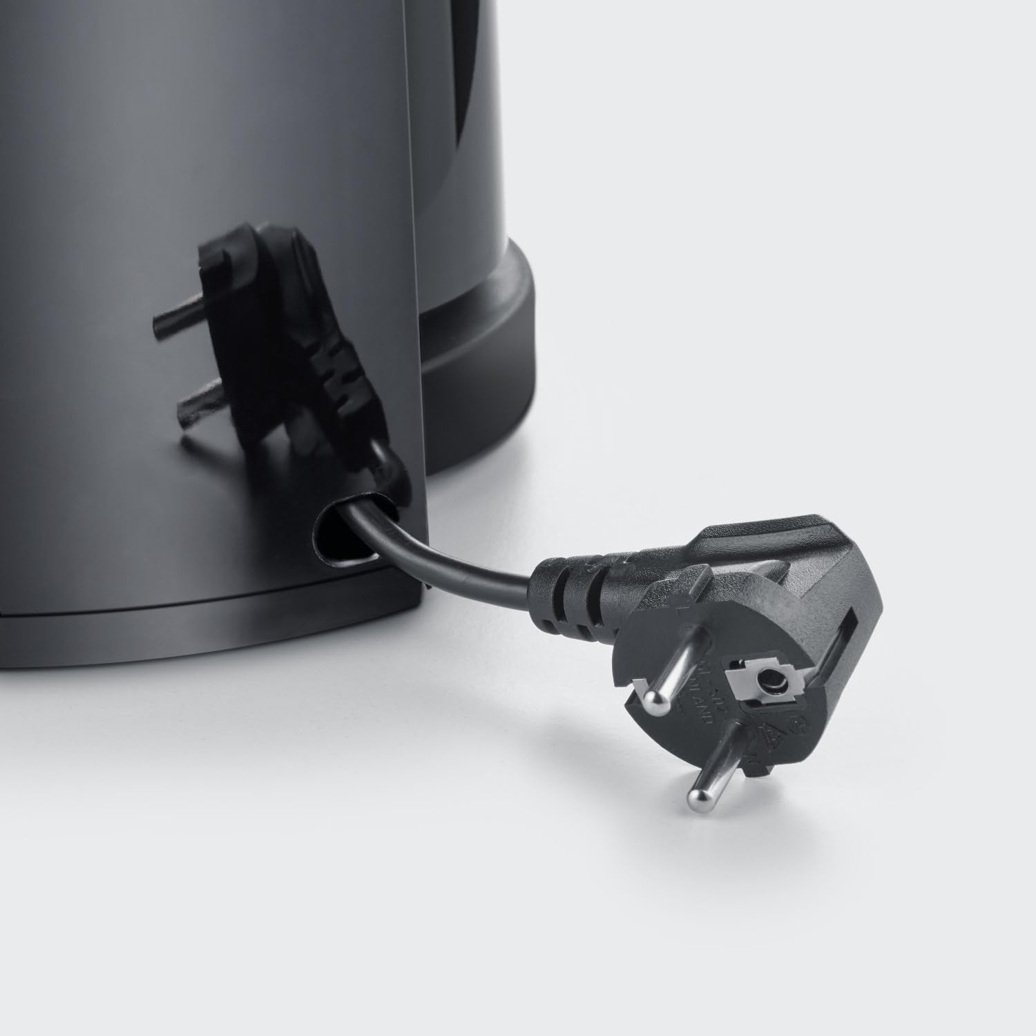 SEVERIN Filter kaffebryggare med termokanna, upp till 8 koppar kaffebryggare, attraktiv filterbryggare med isolerad karaff, svart, 1 liter, KA 9306