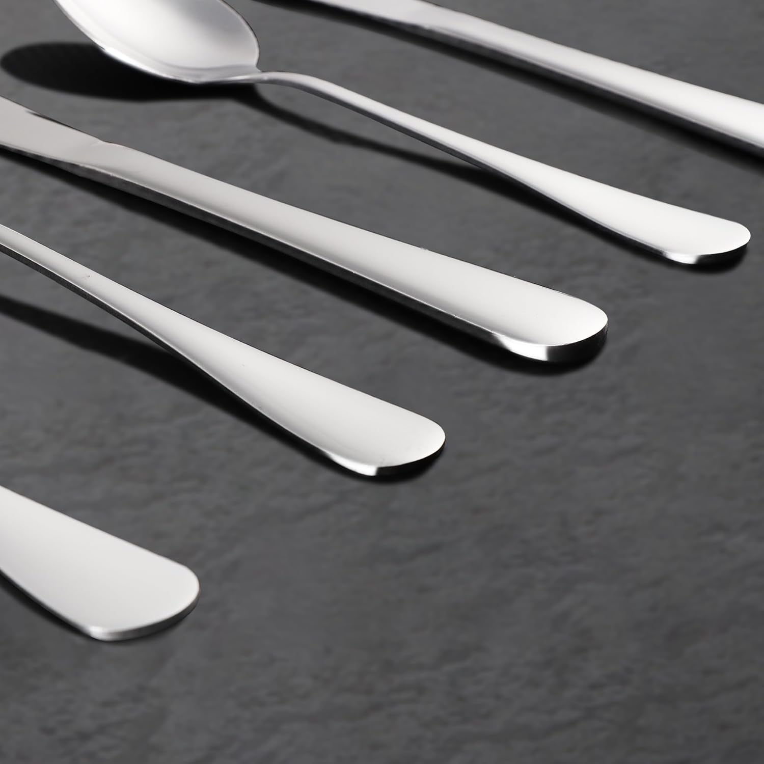 Kitchenboss bestickset för 6 personer: Bestickset 20 eller 30 delar Kitchen Naty Shop