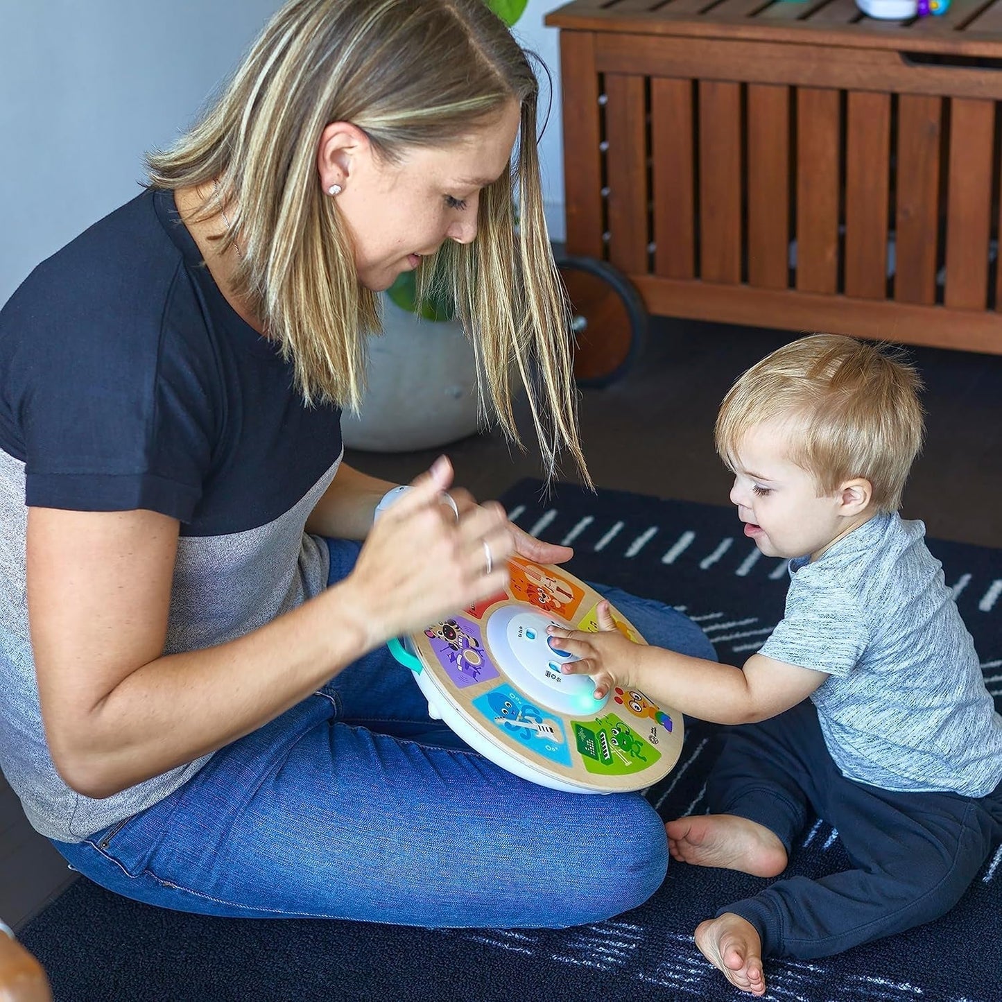 Baby Einstein, Hape, Cal's Smart Sounds Symphony Magic Touch Trä elektronisk aktivitetsleksak på 3 språk (engelska, franska och spanska), 3 lägen, från 6 månader Babyleksaker Naty Shop
