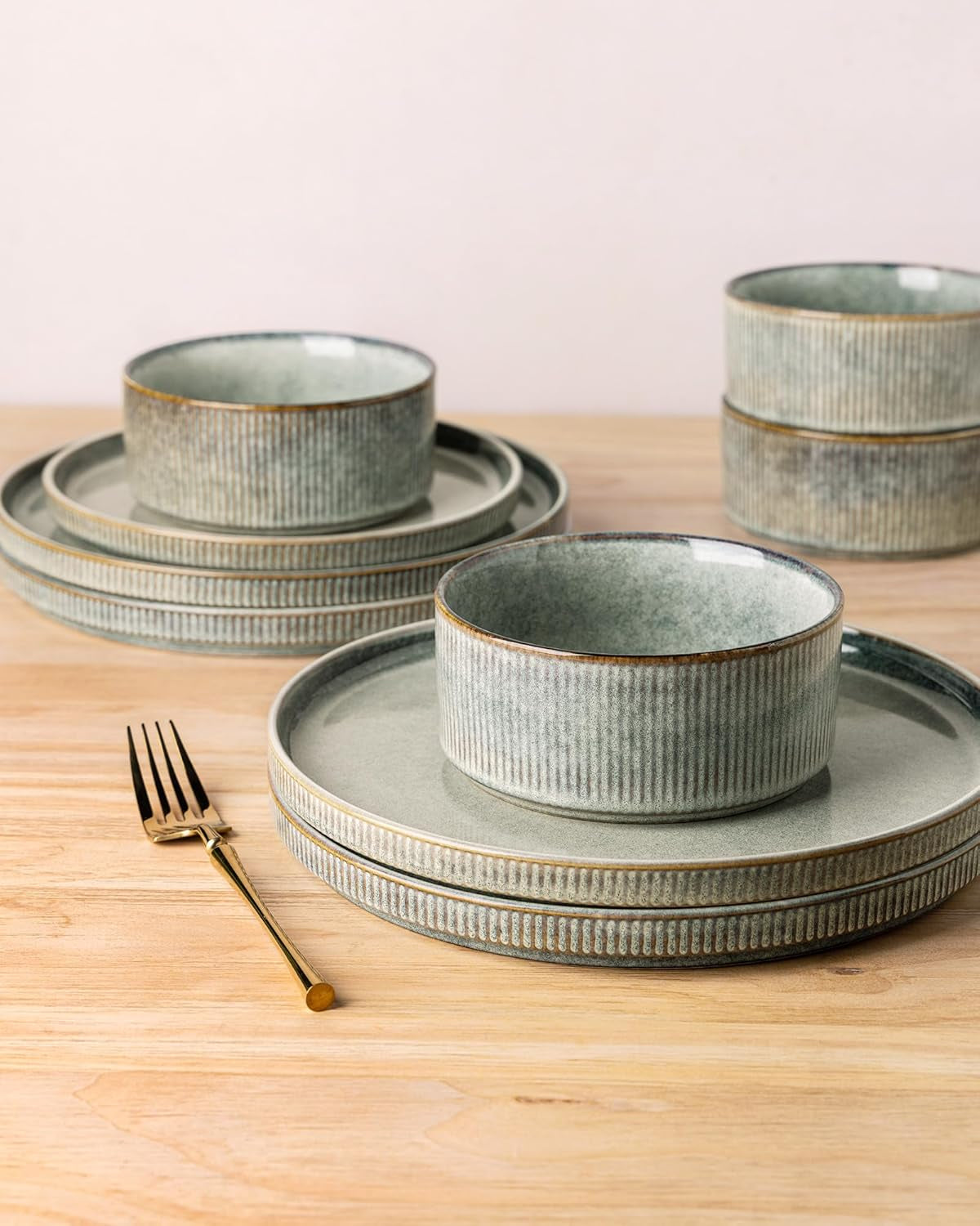 GBhome keramiskt servisset för 6 personer 18 delar Reactive Glaze Handgjort porslinsservisset Mikrovågs- ​​och diskmaskinssäkert Skål- och tallrikset