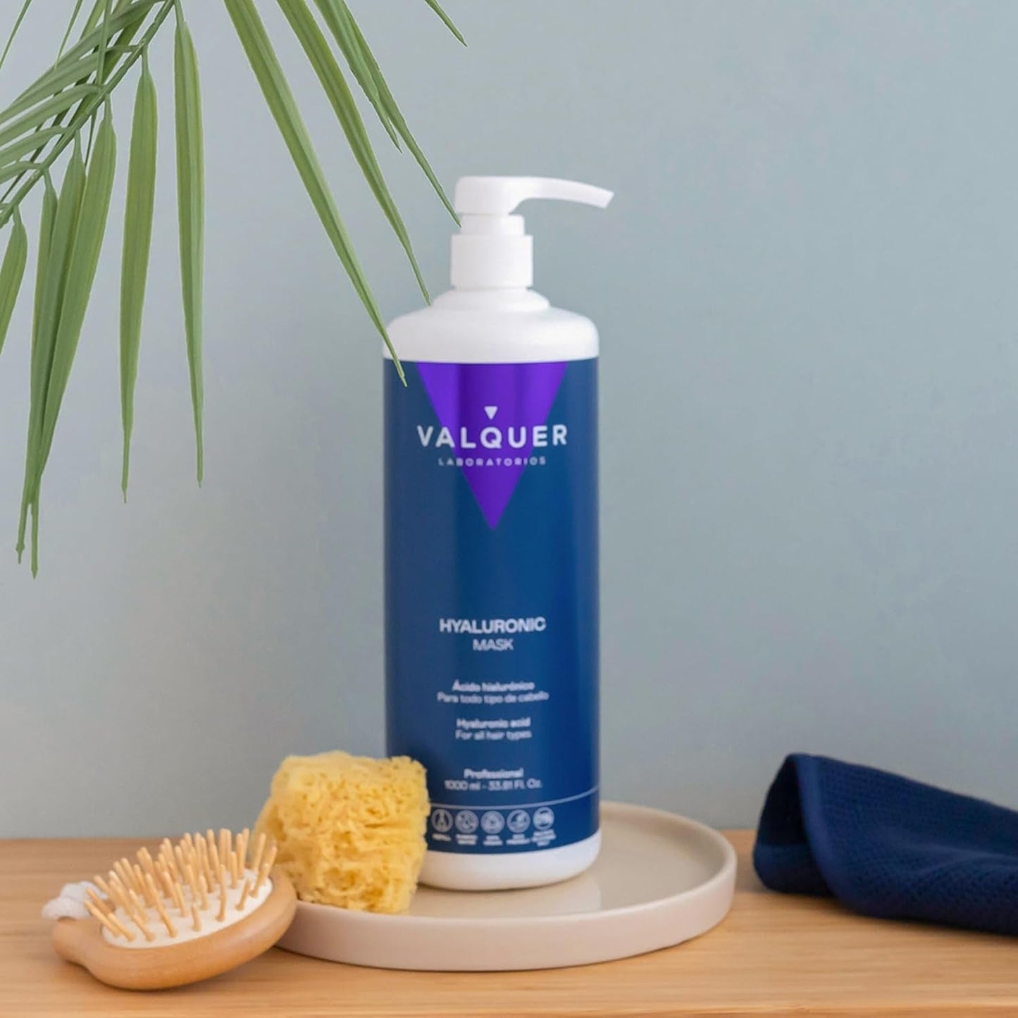 Valquer Hyaluronic Hair Treatment - Fuktgivande hårmask med lavendeldoft - Sulfat- och silikonfri - 975 ml Naty Shop hårmask