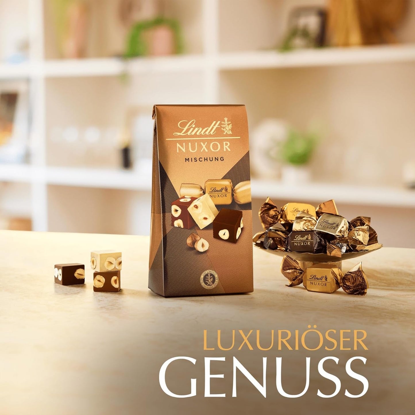 Lindt Choklad | Mix för påse NUXOR | 103g | Gianduja krämiga chokladkuber i tre sortiment med rostade hela hasselnötter | Choklad present
