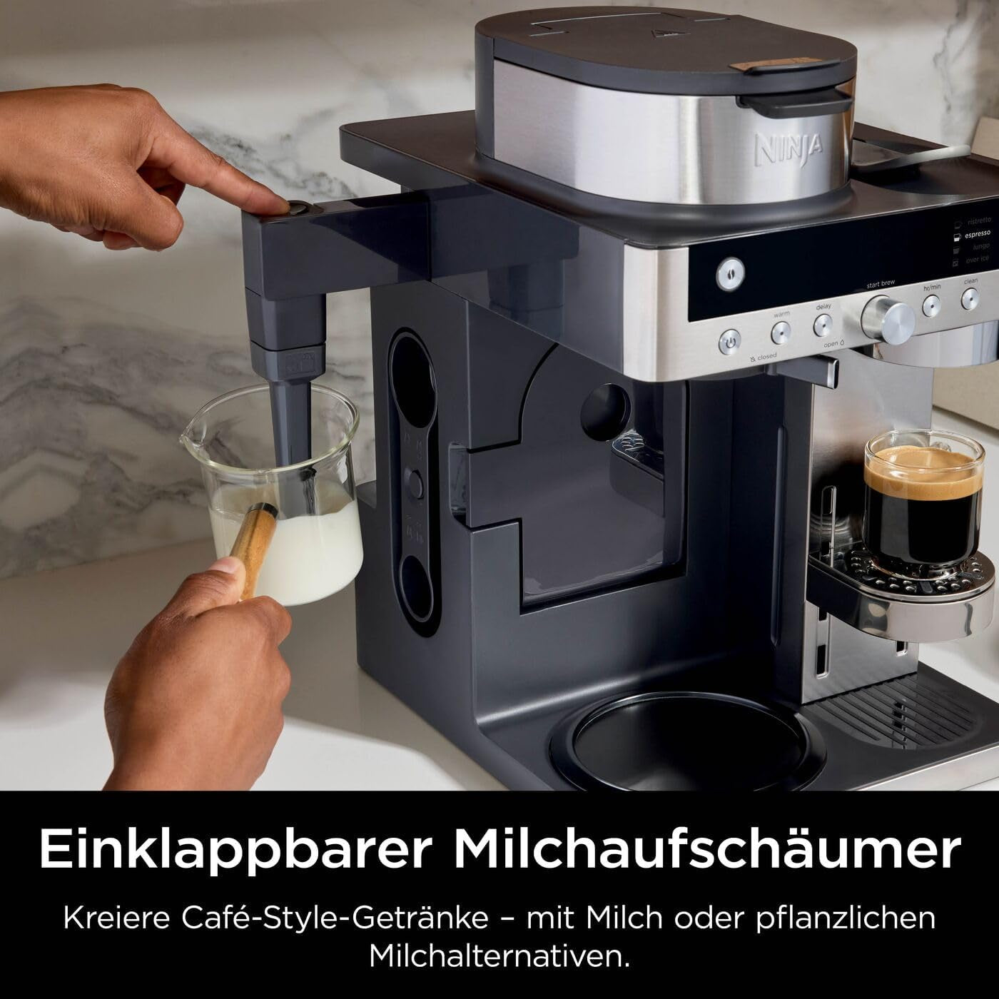 Ninja Prestige 2-i-1 filterkaffebryggare med kapslar och integrerad mjölkskummare, för latte, iskaffe och platt vit, svart CFN802EU