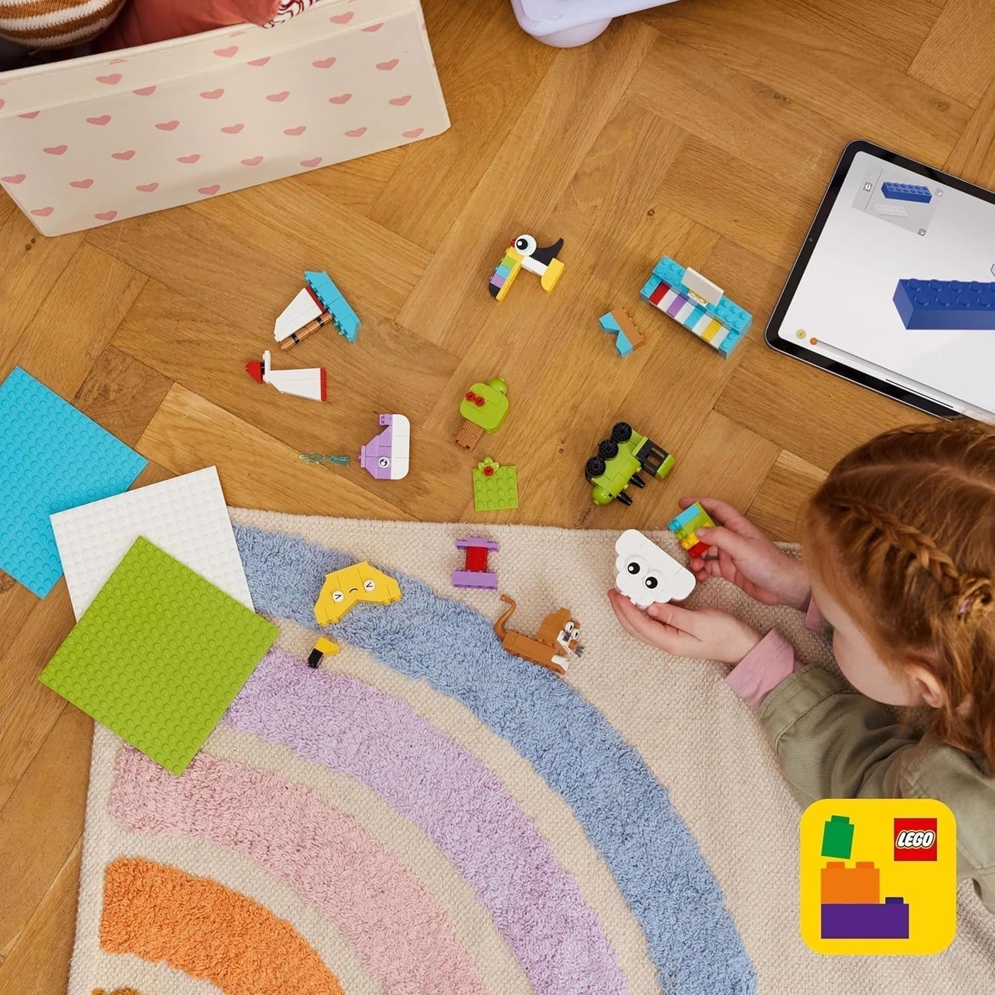 LEGO Classic kreativt set för att bygga och leka - set med färgade klossar - bygg ett hus, en hund, en rolig bil, ett pianoklaviatur och en regnbåge - pysselset för pojkar och flickor från 5 år Byggset Besuche den LEGO-Store