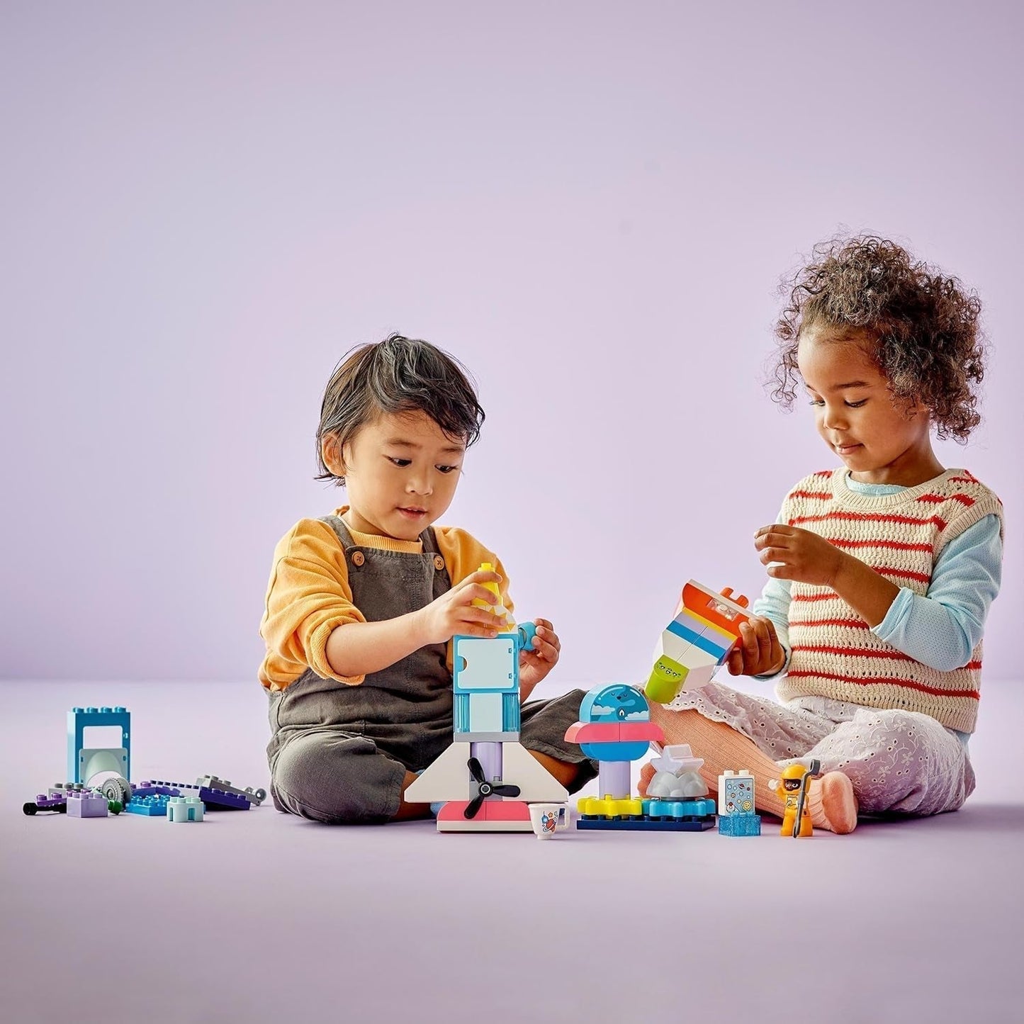 LEGO DUPLO 3-i-1 rymdfärja Massor av äventyrsrymdset Raketleksak för barn Byggnadsvetenskapsleksak Tidig utvecklingsmotorik Present för 3-åringar 10422 Byggset Beuche den LEGO-Store