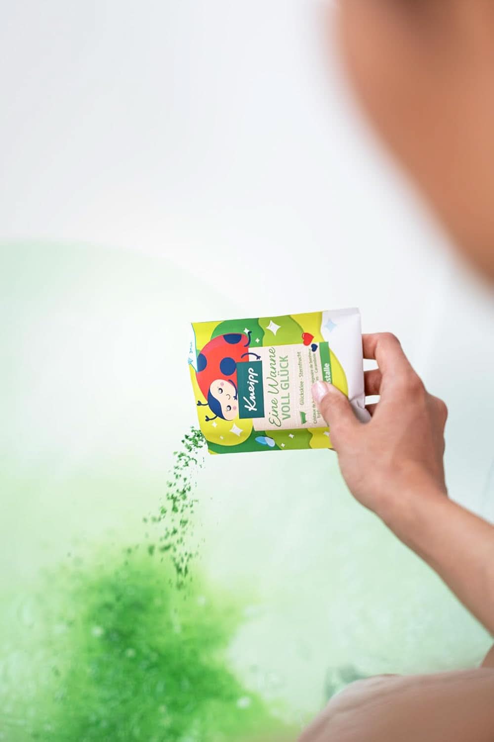 Kneipp, badkristaller, med naturliga extrakt av stjärnfrukt och lycklöver, med en hög andel Luisenhaller salt, 60 gram Dusch och bad Naty Shop