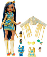 Monster High Cleo de Nile Puppe, Mummie Modepuppe, Königliches Outfit, Killerstiefel, Pyramidenryggsäck, Zubehör, für Kinder ab 4 Jahren, HHK54