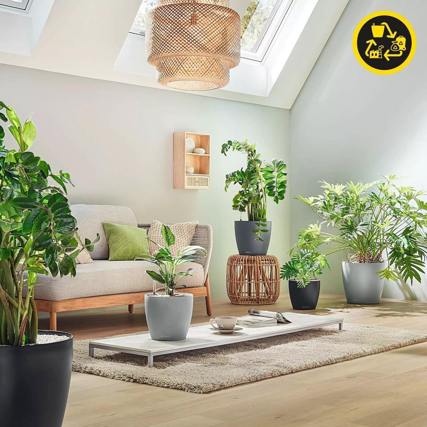 LECHUZA Classico Color ECO 35 ljusgrå blomkruka med bevattningssystem och vattennivåindikator | Tillverkad av 100 % återvunnen plast | Matt finish | Ø 34,5 x 32,5 cm | 18930