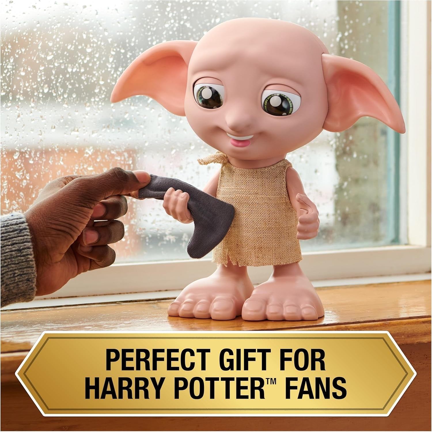 Spin Master 6067280 Wizarding World Harry Potter Magical Interactive Dobby Elf Sock Doll, 30+ ljud och fraser, 21,6 cm, barnleksak, svart
