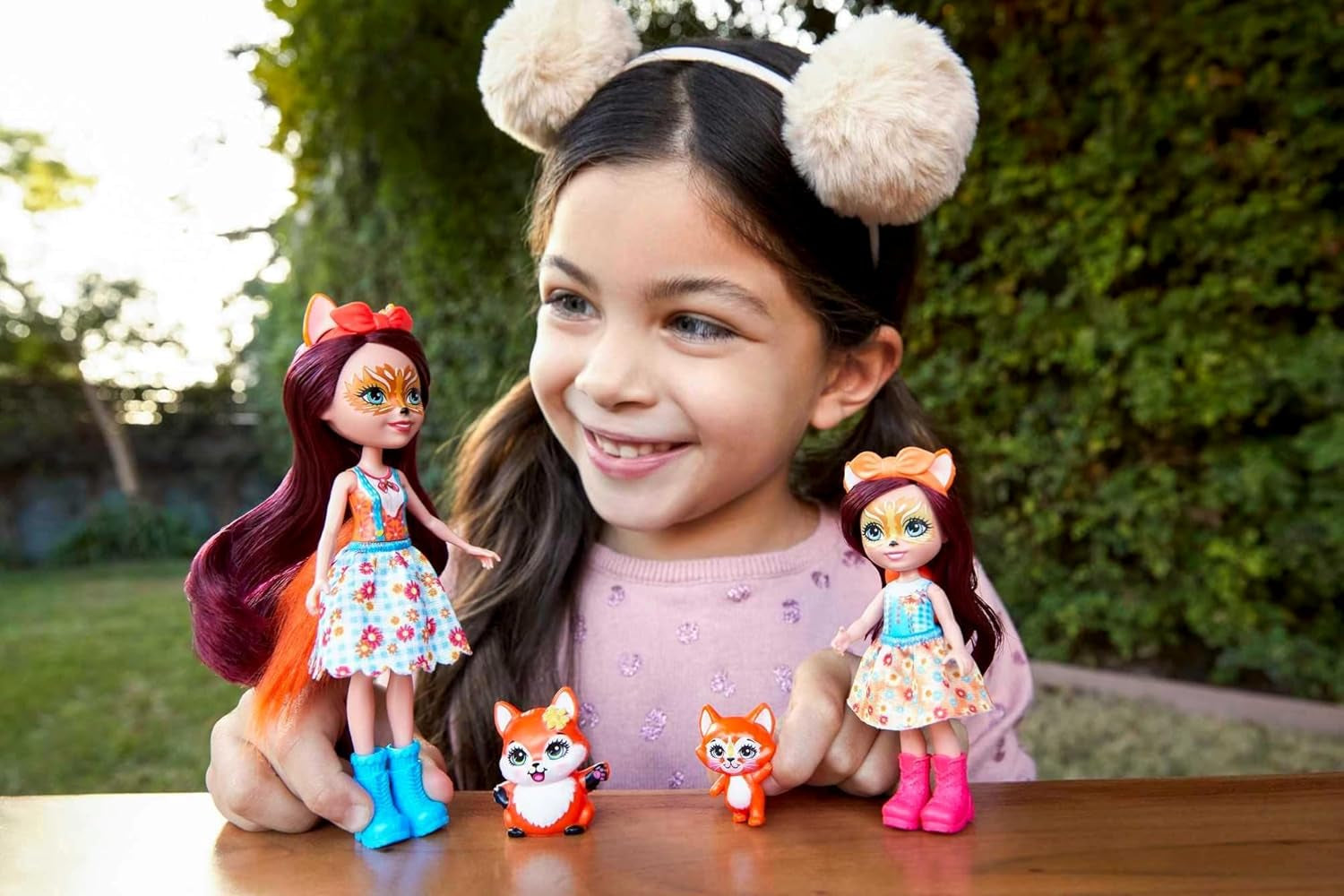 Enchantimals HCF81 - Felicity Fox och hennes lillasyster (ca 15cm och ca 10cm) och 2 djurfigurer, avtagbar kjol och accessoarer, bra present till barn från 3 år och uppåt