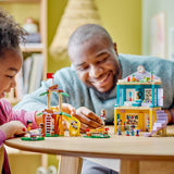 LEGO Friends Heartlake City Kindergarten Lekset för flickor och pojkar 4 år gammal Kreativ rolllek med 2 figurer och 4 mikrofigurer Social utveckling Leksak 42636 Byggset Besuche den LEGO-Store