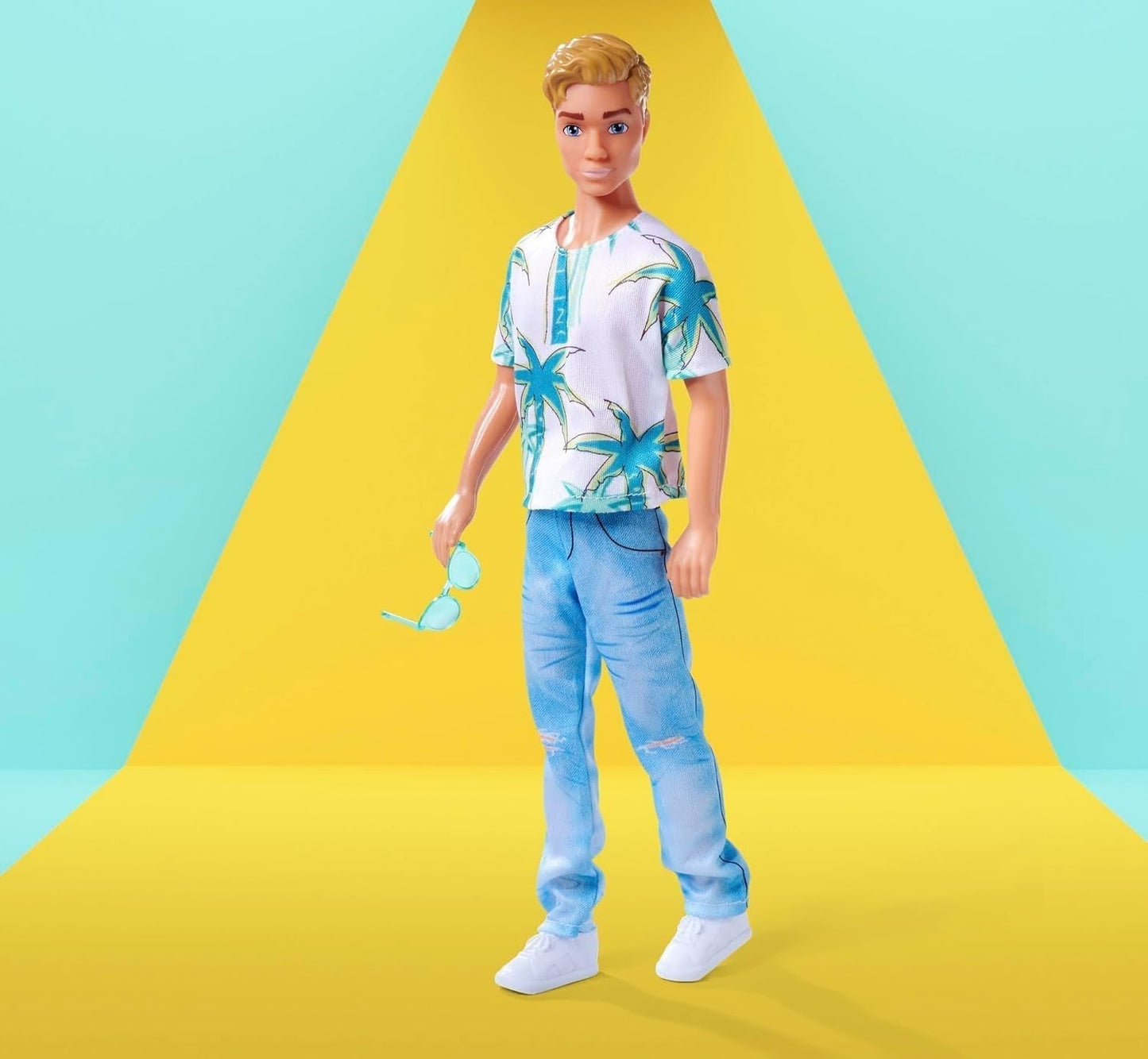 SIMBA 105733729 Steffi Love Kevin Play Doll bär palmtryckstopp och coola jeans inklusive solglasögon 30 cm 3 år gamla Naty Shop Dolls