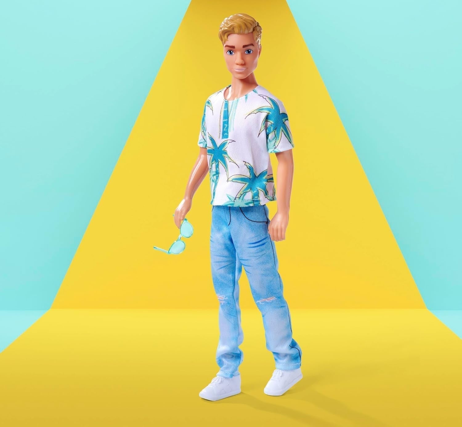 SIMBA 105733729 Steffi Love Kevin Play Doll bär palmtryckstopp och coola jeans inklusive solglasögon 30 cm 3 år gamla Naty Shop Dolls