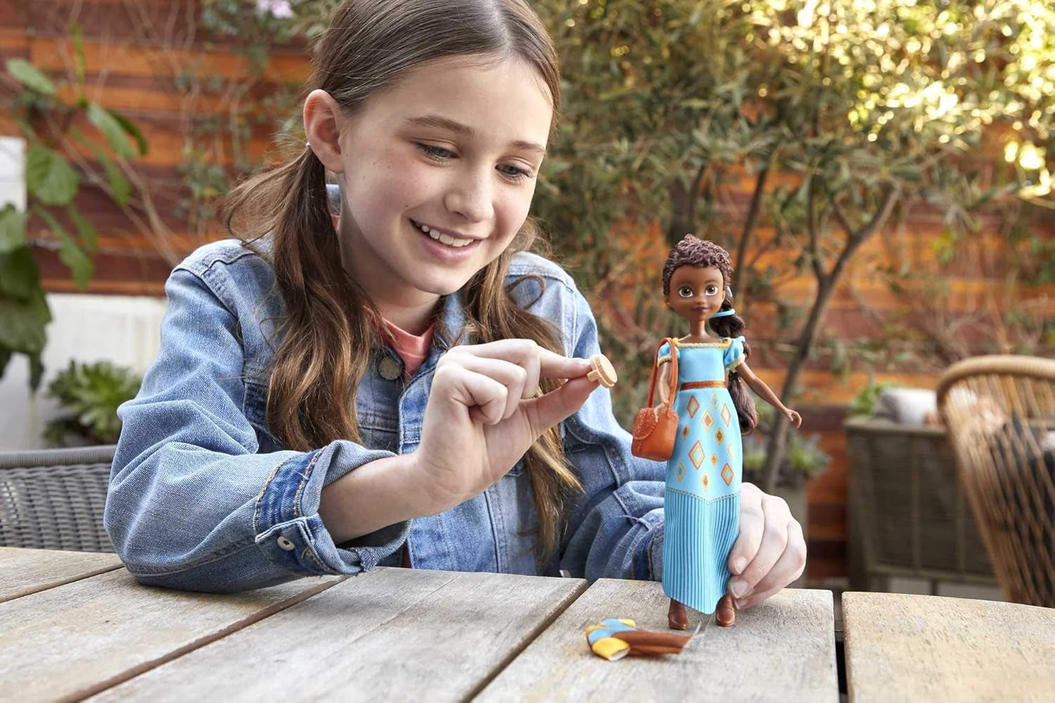 Dreamworks Spirit GXF18 - Spirit - Gratis och otämjt fashionabla roliga Pru-docka (18 cm), 2 fashionabla kläder och tillbehör, 7 rörliga leder, bra present för barn från 3 år och uppåt