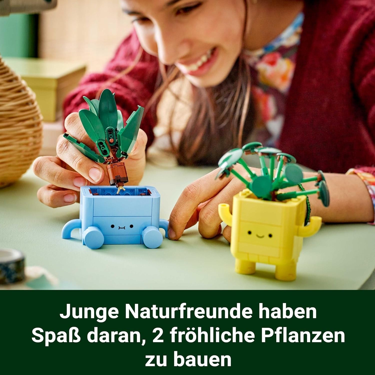 LEGO Botanicals Happy Plants - DIY-set för barn med 2 konstgjorda blommor och 2 färgglada blomkrukor med tecknade ansikten - Presentidé för tjejer från 9 år - 10349 Besuche byggset den LEGO-Store